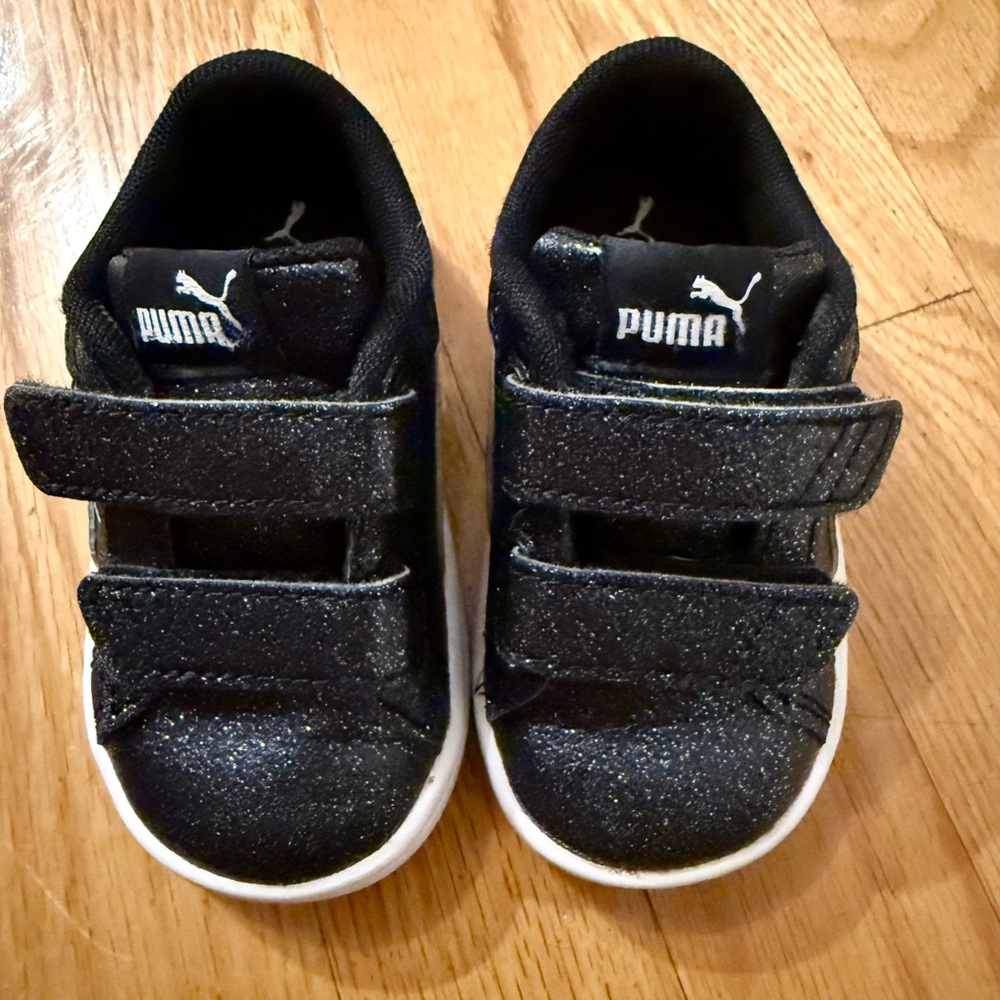 Puma Kids Glittery Black Sneakers